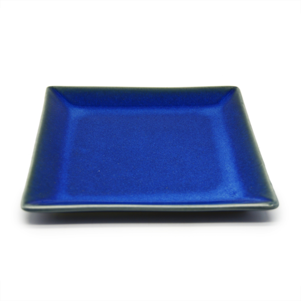 Square plate S1